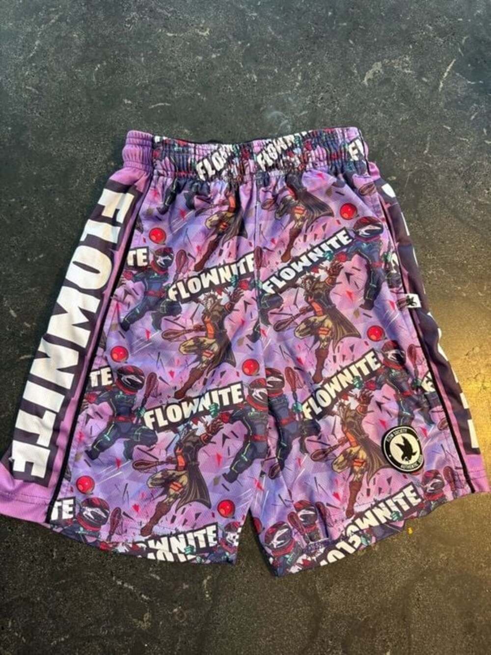 Flow Society Boys Shorts - Size Youth Medium
